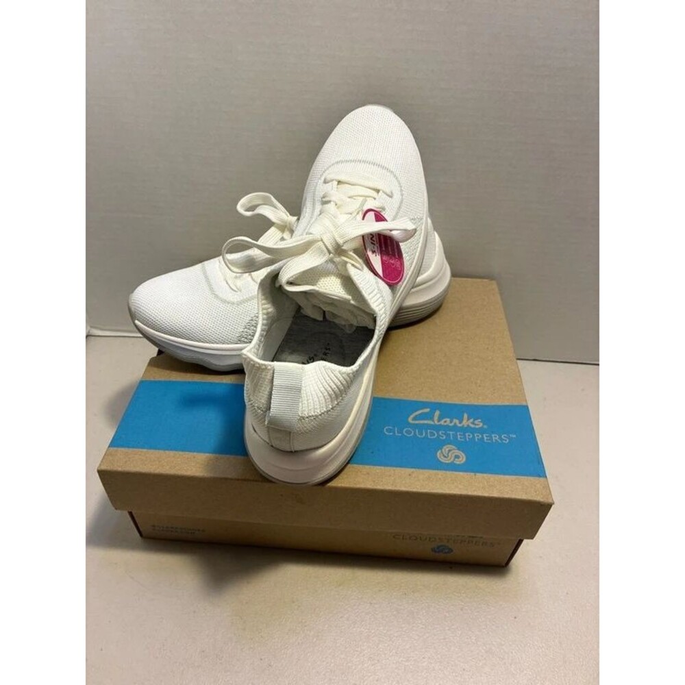 Clark’s cloudsteppers 8.5 women